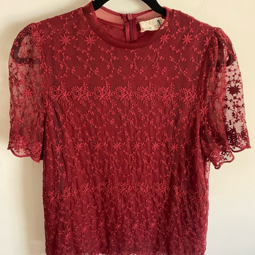 Everleigh‎ Red Lace Floral Blouse